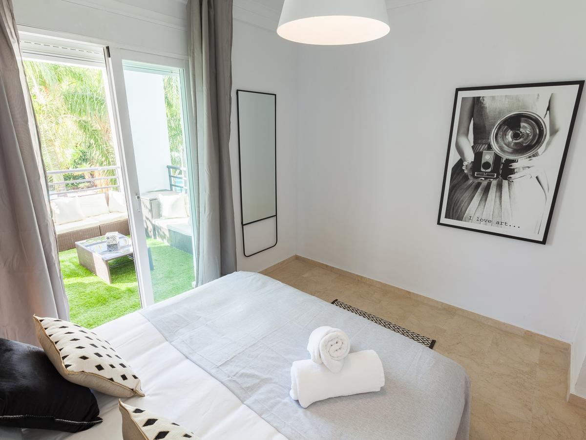 Vacation Marbella: Contemporary Central Apartment with Pool & Marina Proximity Exterior photo